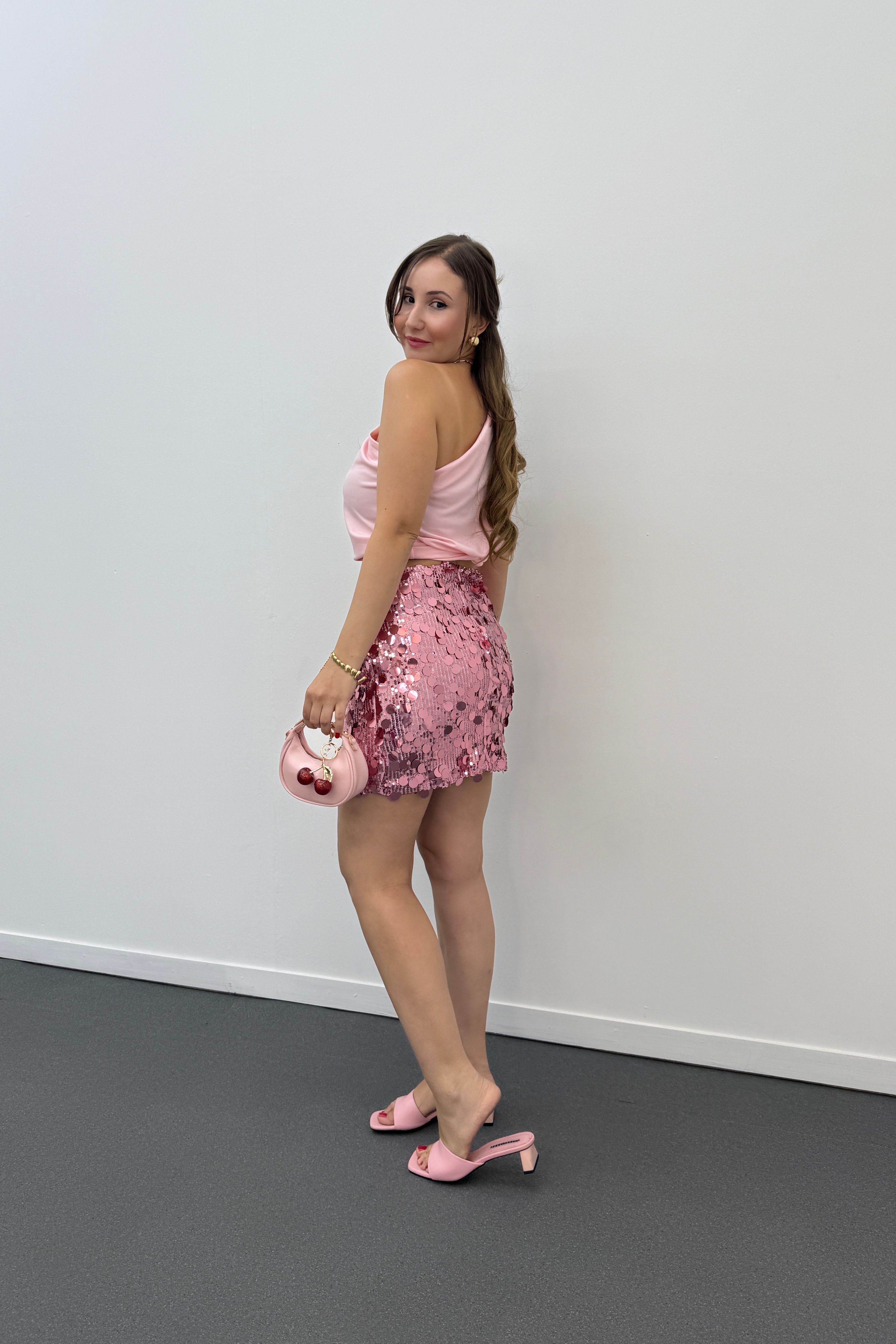 Shakira Pembe Payetli Mini Etek