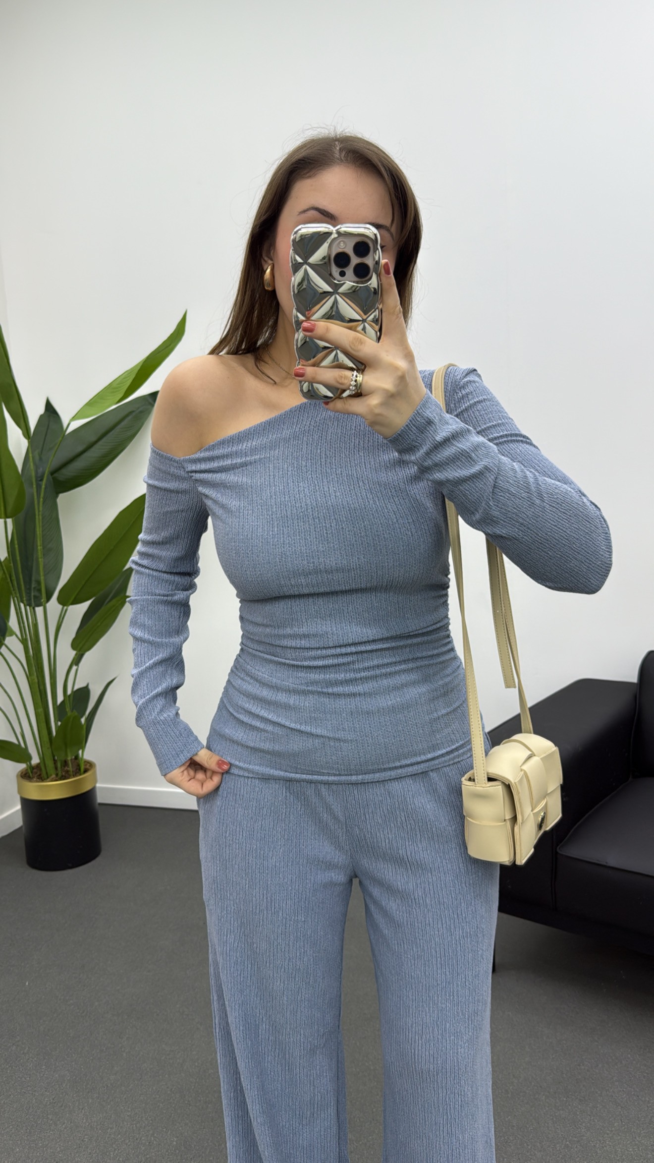 Set bluză și pantaloni Nom Baby Blue din țesătură Lycra Premium cu umeri