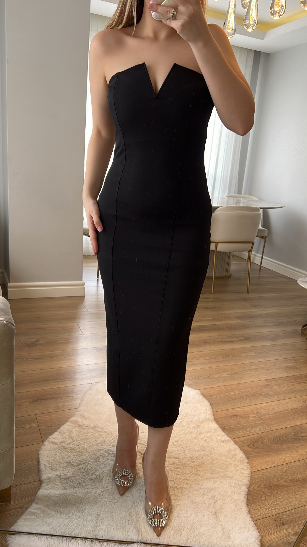 Rochie creion cu detaliu V negru