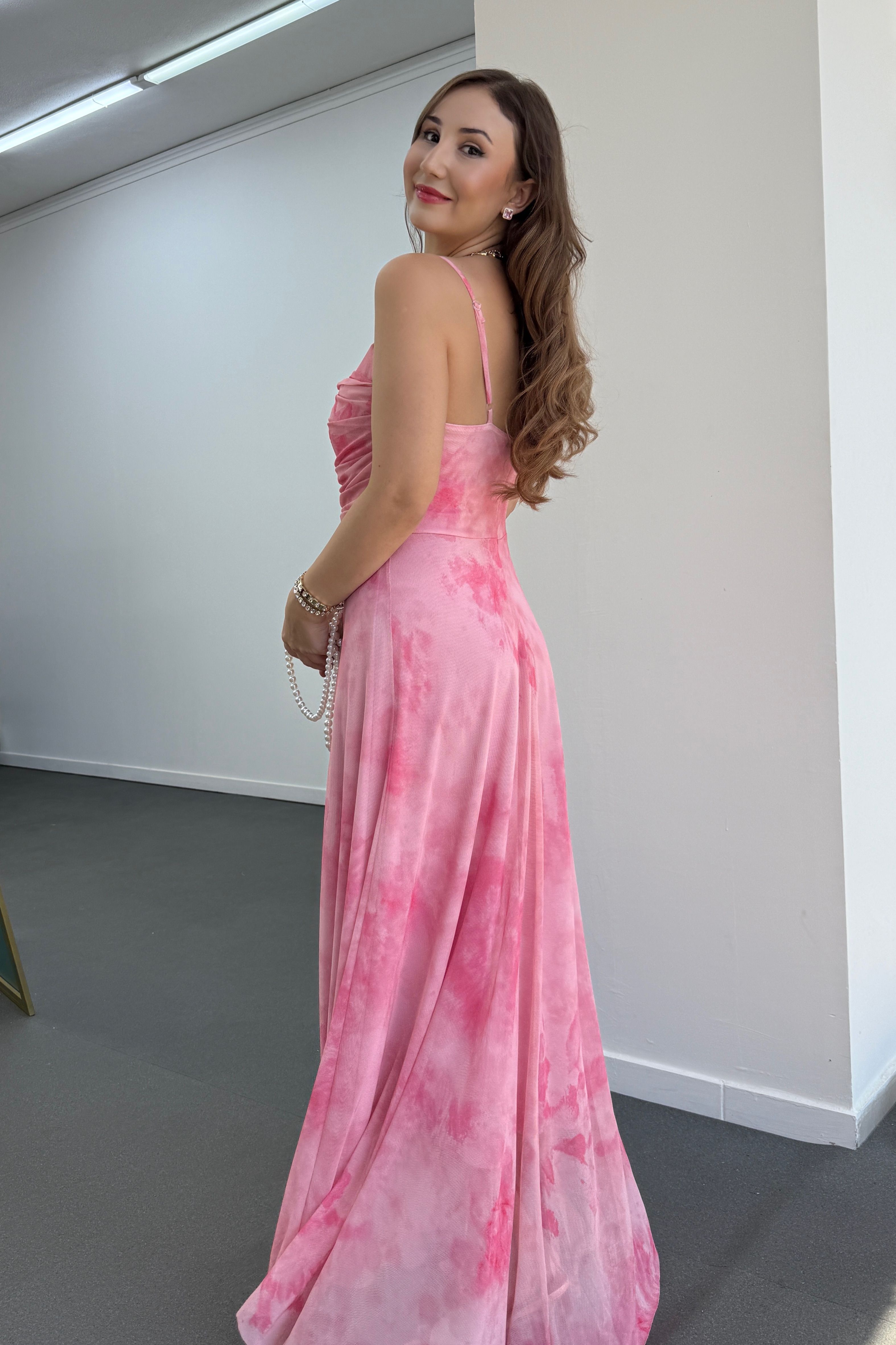 Elenor Pembe Drapeli Askılı Maxi Elbise