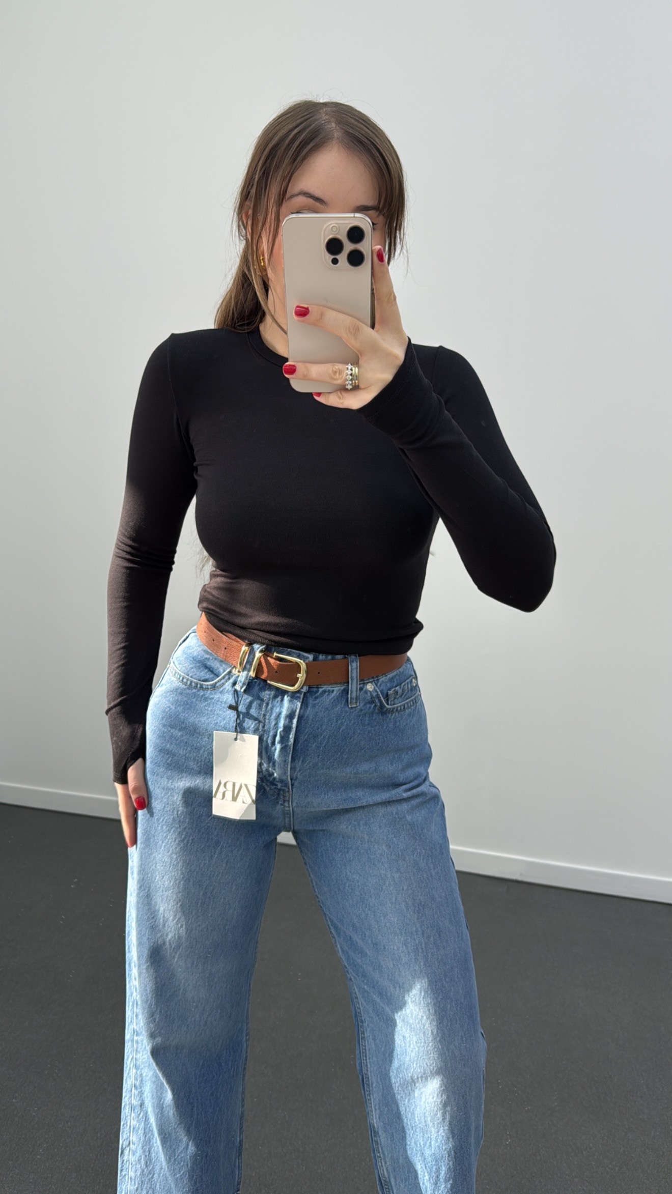 Oysh Siyah Parmak Geçirmeli Modal Body