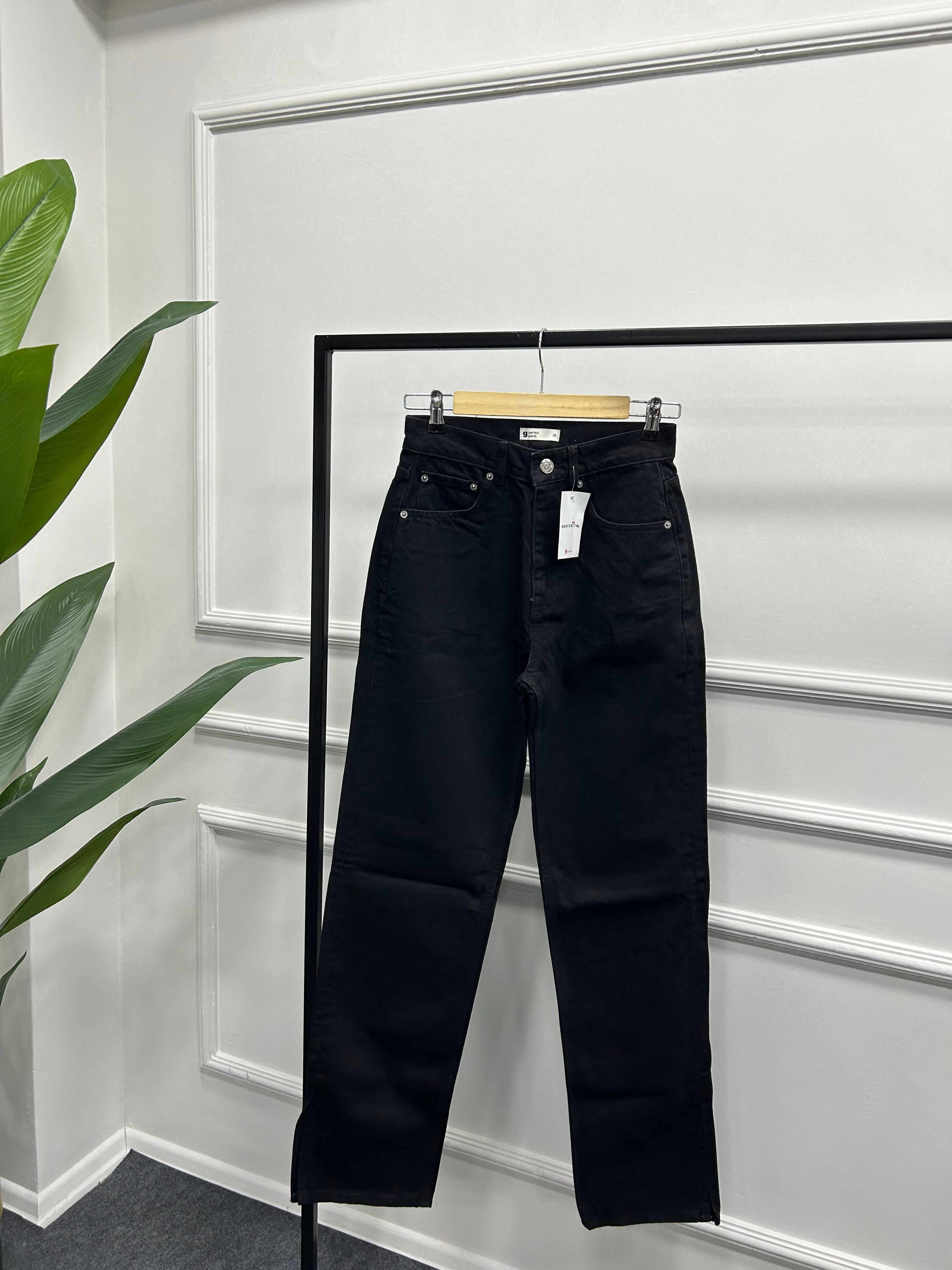 Gina Siyah Renk Straight Jeans