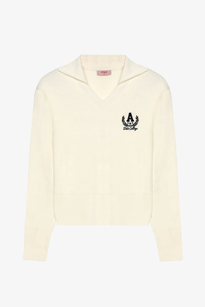 Arma Nakışlı Gömlek Yaka Triko Kazak Ekru