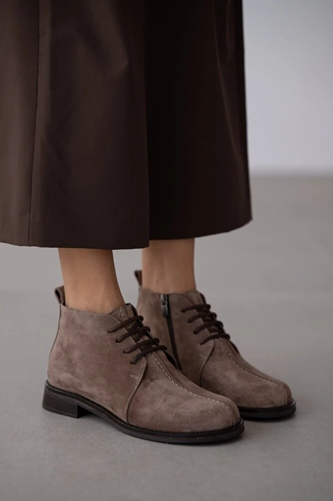 Lazen Hakiki Deri Bağcık Detaylı Kısa Kadın Bot- VİZON SÜET