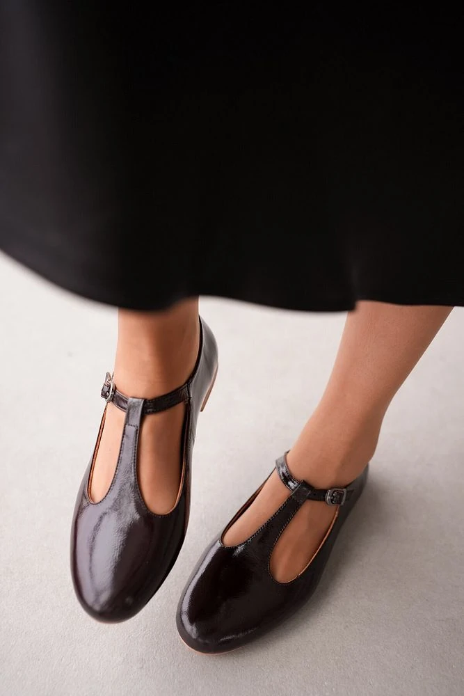 Oslo Hakiki Deri  Ön Kemer Detaylı Bilekten Bağlamalı Kadın Babet- Kahverengi