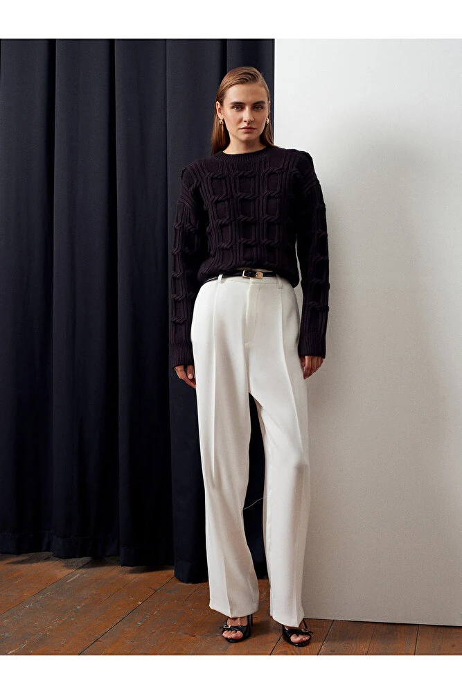 10825 Kabartma Detaylı Triko Kazak-Koyu Kahve