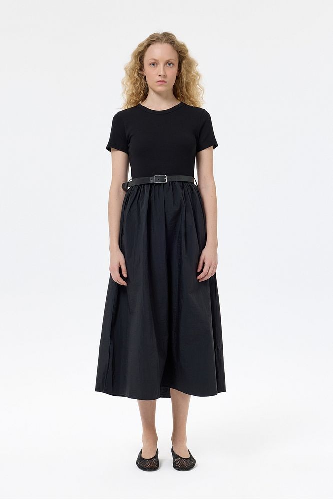 Beli Kemerli Basic Midi Elbise Siyah