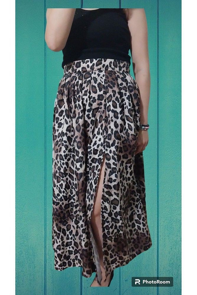 Dolunay Modeli Yırtmaçlı Leopar Etek