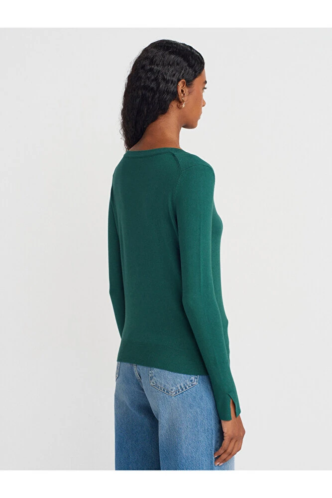 10427 V Yaka Kolu Yırtmaçlı Kazak-K.Zümrüt