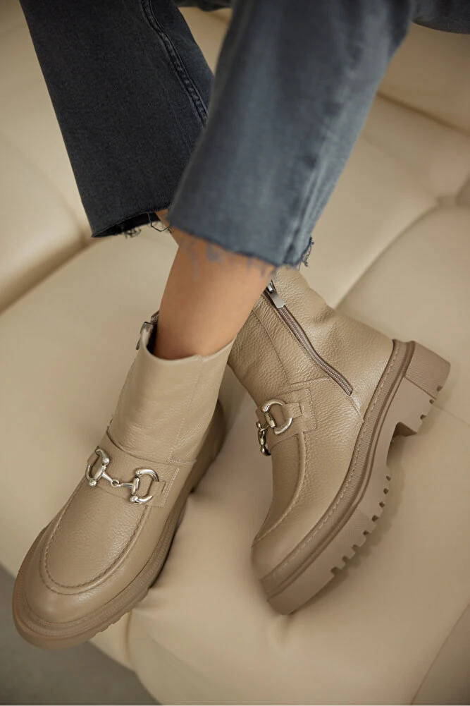 Melodi  Hakiki Deri Önden Toka Detaylı Fermuarlı Bot- BEJ DERİ