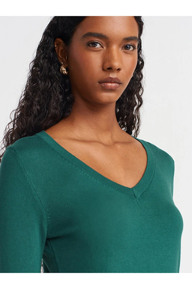 10427 V Yaka Kolu Yırtmaçlı Kazak-K.Zümrüt