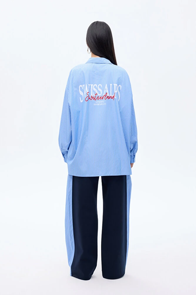 Sırtı Yazı Baskılı Oversize Çizgili Gömlek Mavi