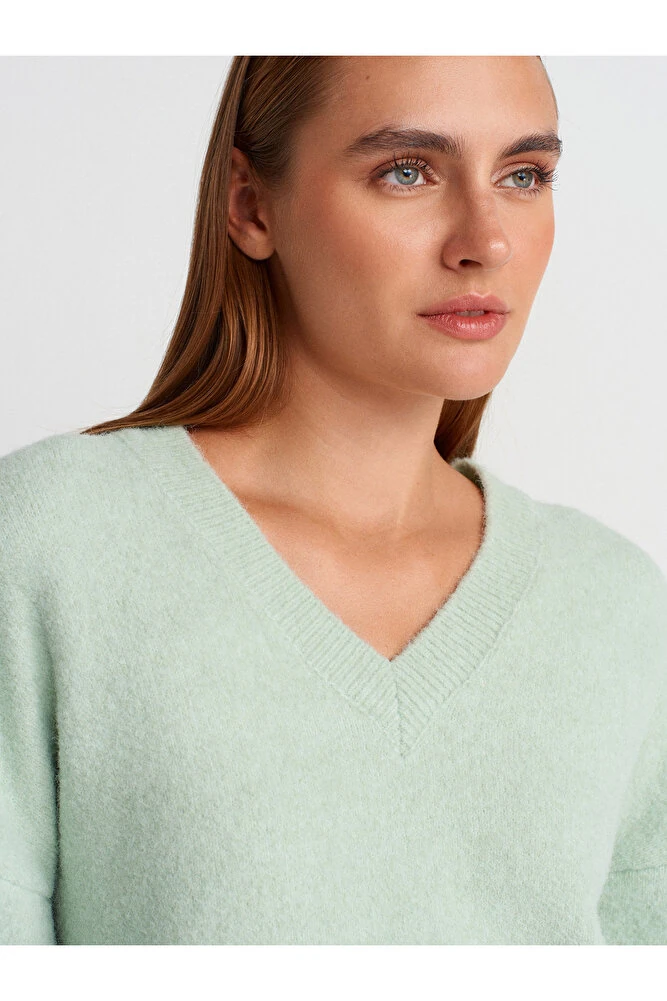 10645 V Yaka Yün Karışımlı Triko Kazak-A.Bej Mel.