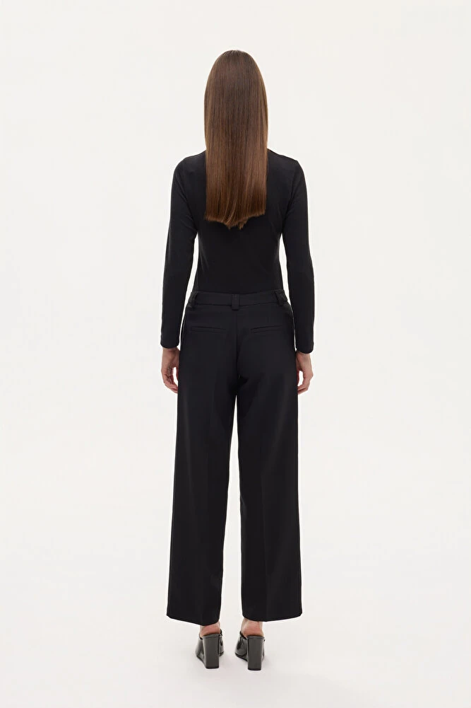 Pile Detaylı Normal Bel Havuç Pantolon Siyah