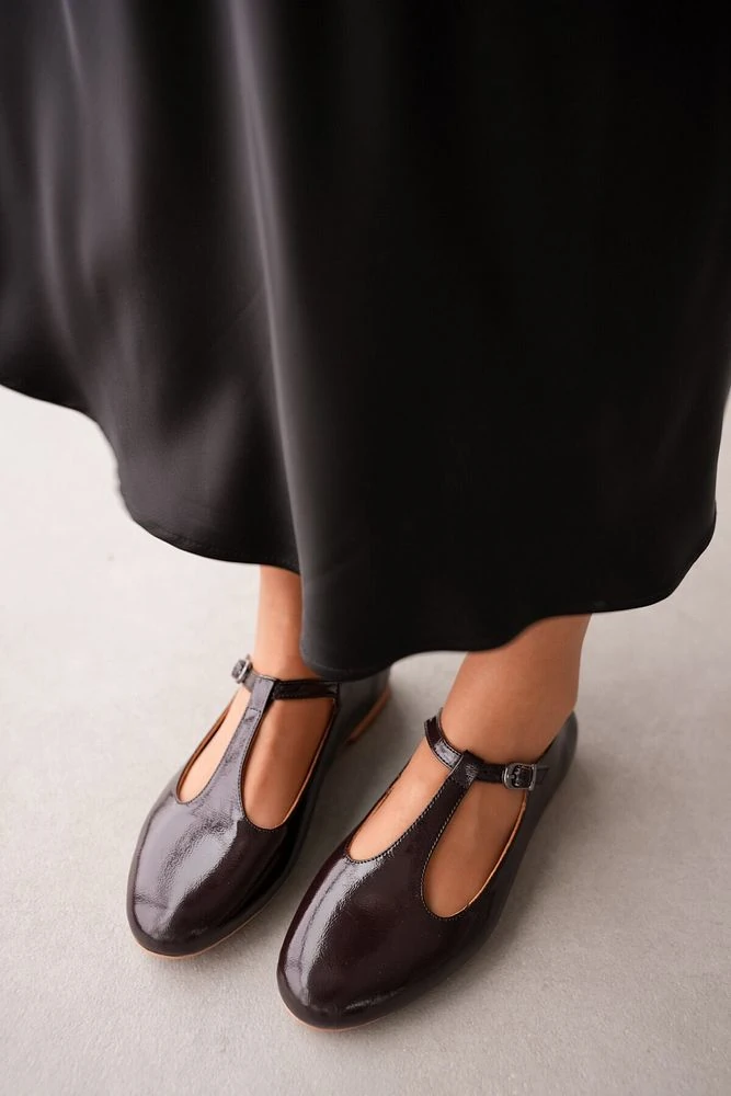 Oslo Hakiki Deri  Ön Kemer Detaylı Bilekten Bağlamalı Kadın Babet- Kahverengi