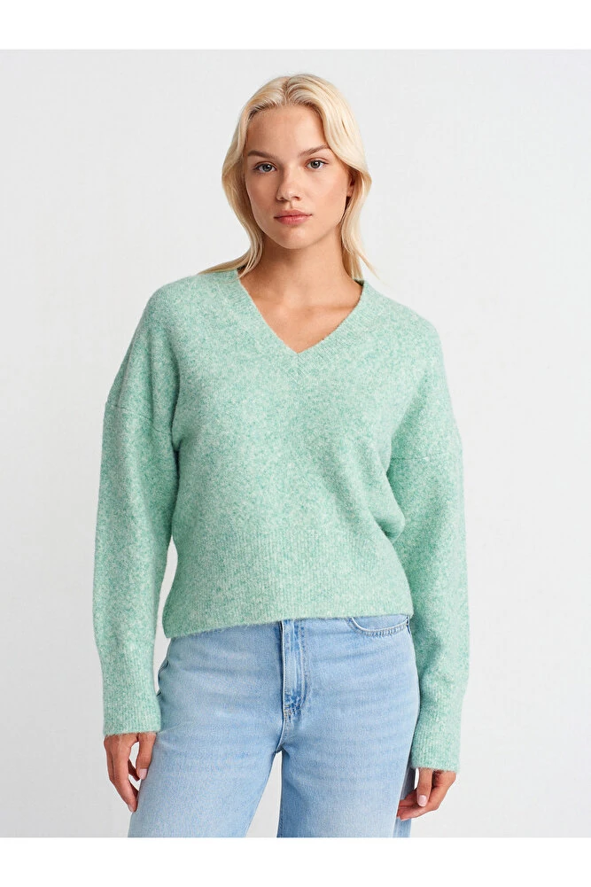 10645 V Yaka Yün Karışımlı Triko Kazak-A.Bej Mel. - Mint