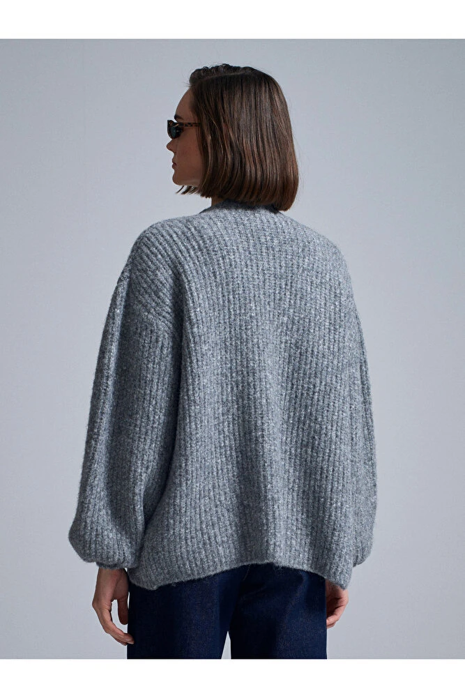 60991 Yumuşak Dokulu Dökümlü Triko Hırka-Füme M.