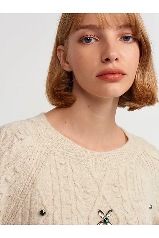 10462 Bisiklet Yaka Önü Taş İşlemeli Kazak-Ekru