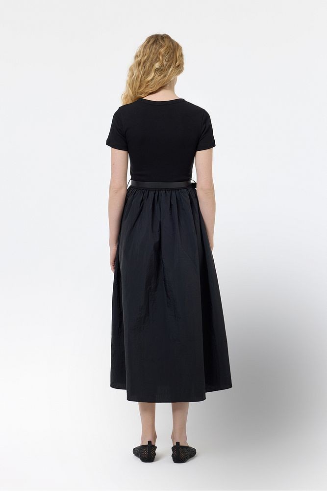 Beli Kemerli Basic Midi Elbise Siyah