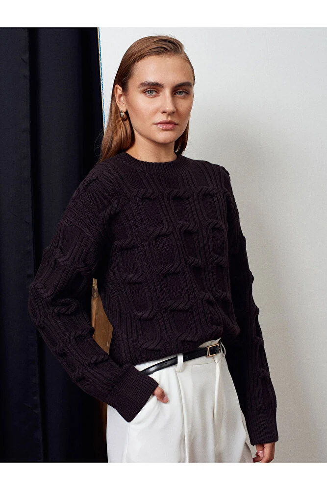 10825 Kabartma Detaylı Triko Kazak-Koyu Kahve - Koyu Kahve