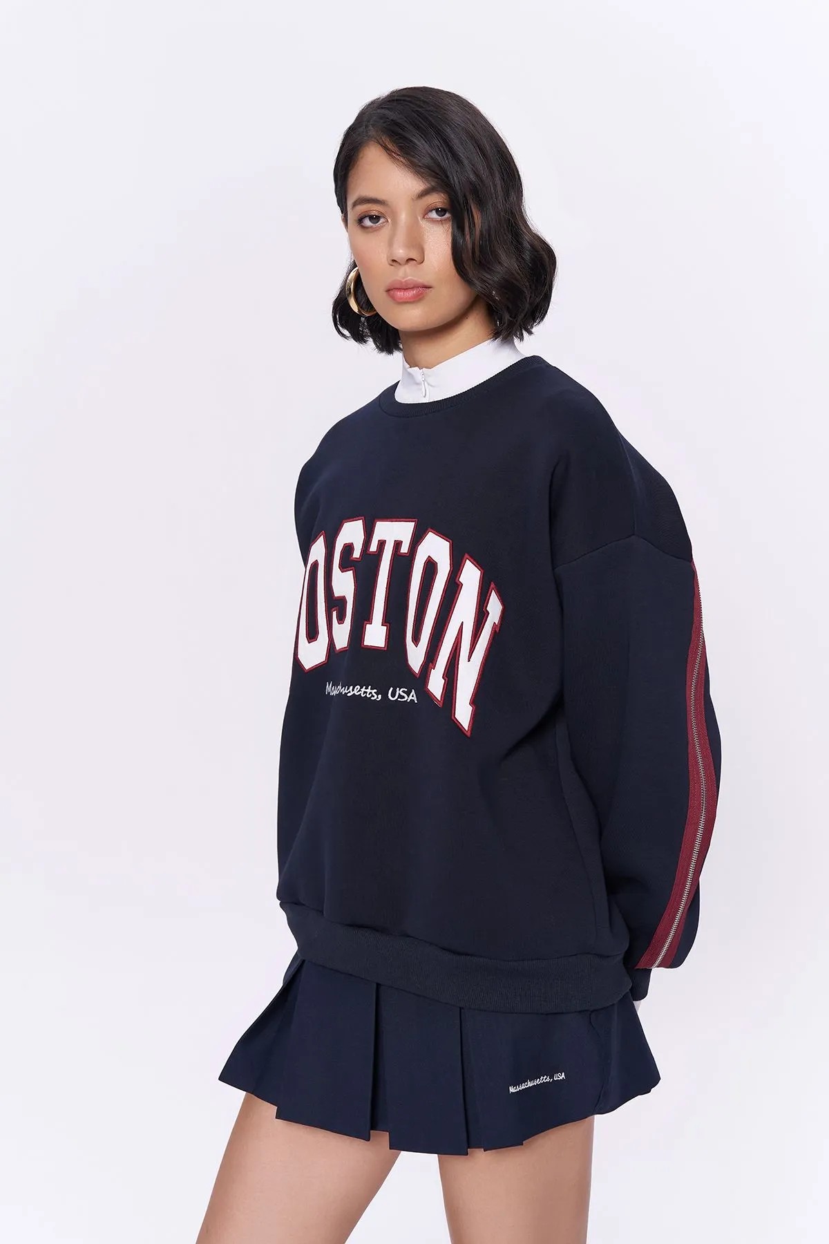 Quzu Kolu Fermuarlı Boston Yazılı Sweatshirt Lacivert