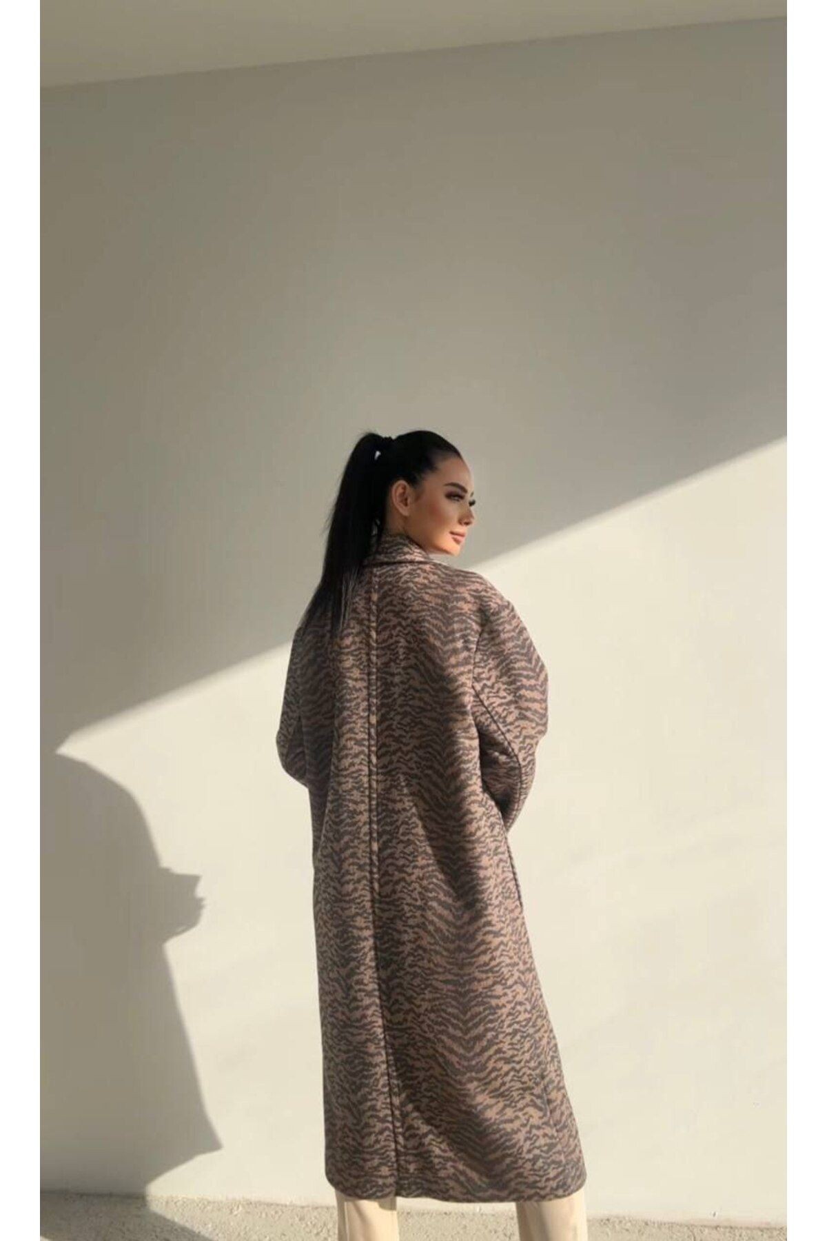 Oversize Düğmeli Astarlı Cepli Kısa Kaban