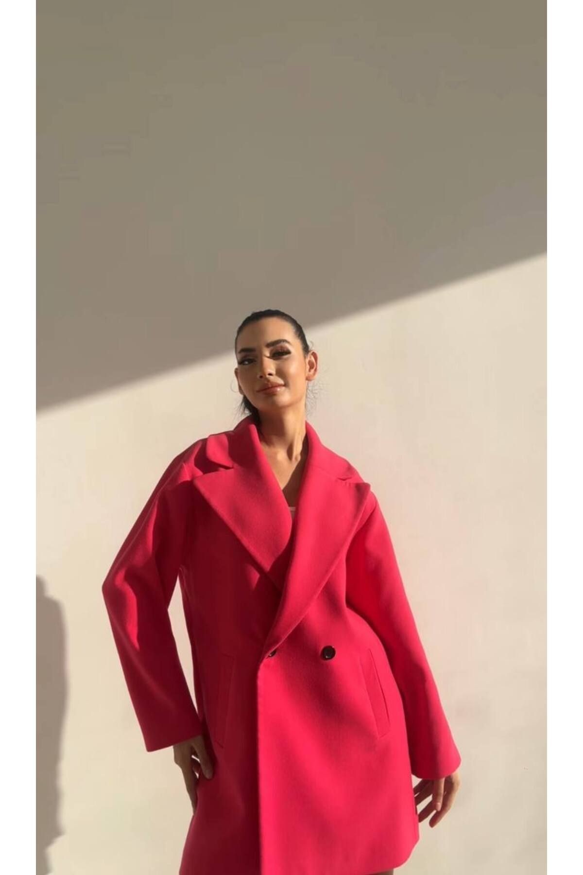 Oversize Geniş Kesim Düğmeli Kısa Kaşe Kaban - Pembe