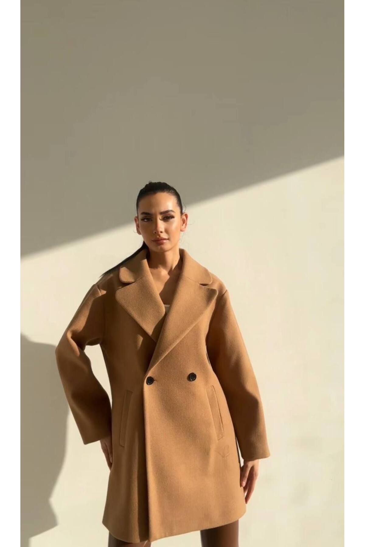 Oversize Geniş Kesim Düğmeli Kısa Kaşe Kaban - Kahverengi