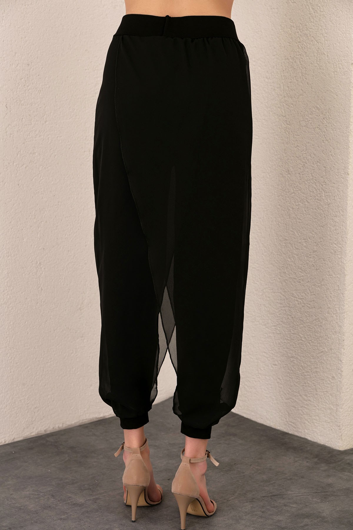 Kadın Siyah Şifon Detaylı Paçası Lastikli Şalvar Pantolon