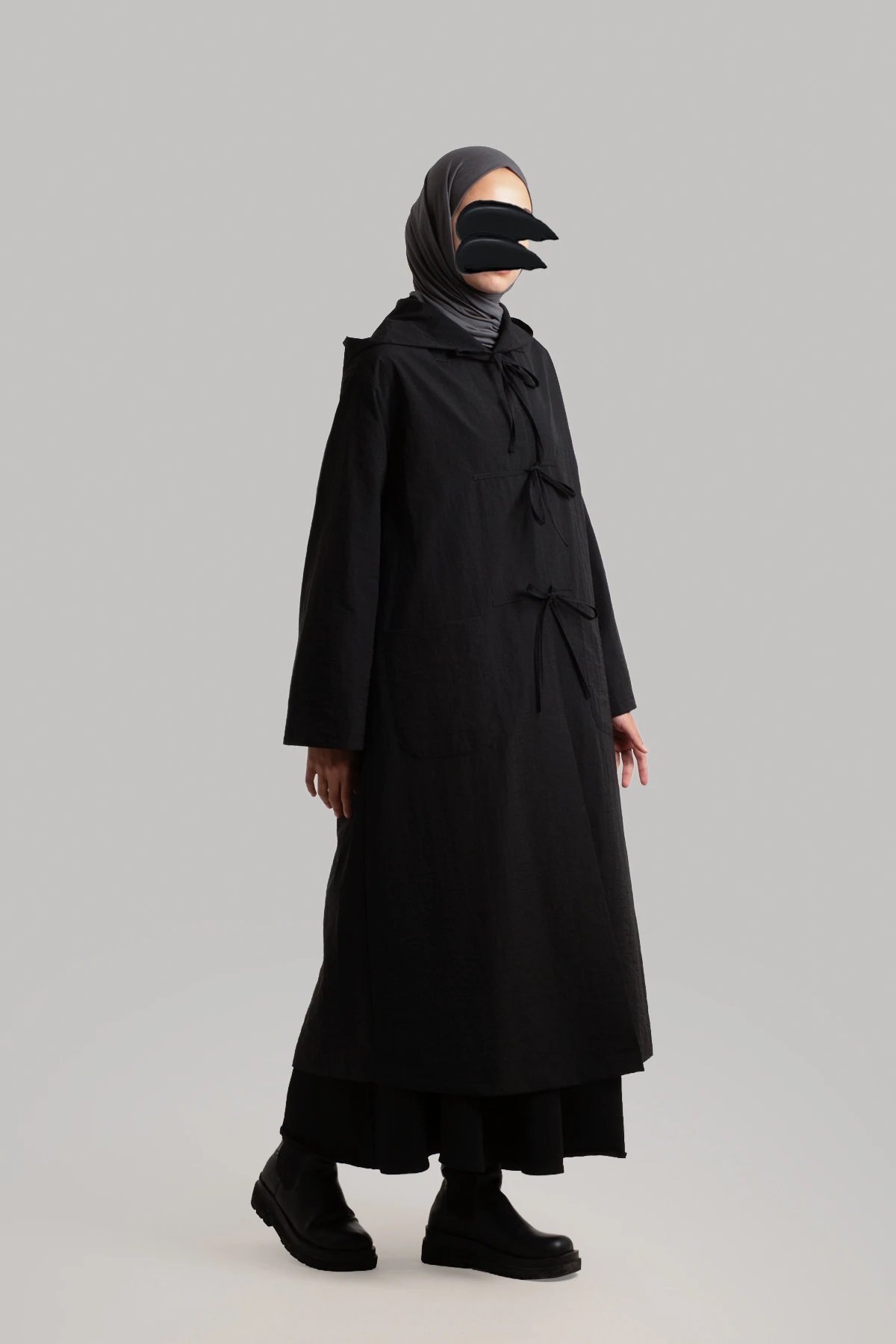 Fiyonk Bağlamalı Yağmurluk - Siyah