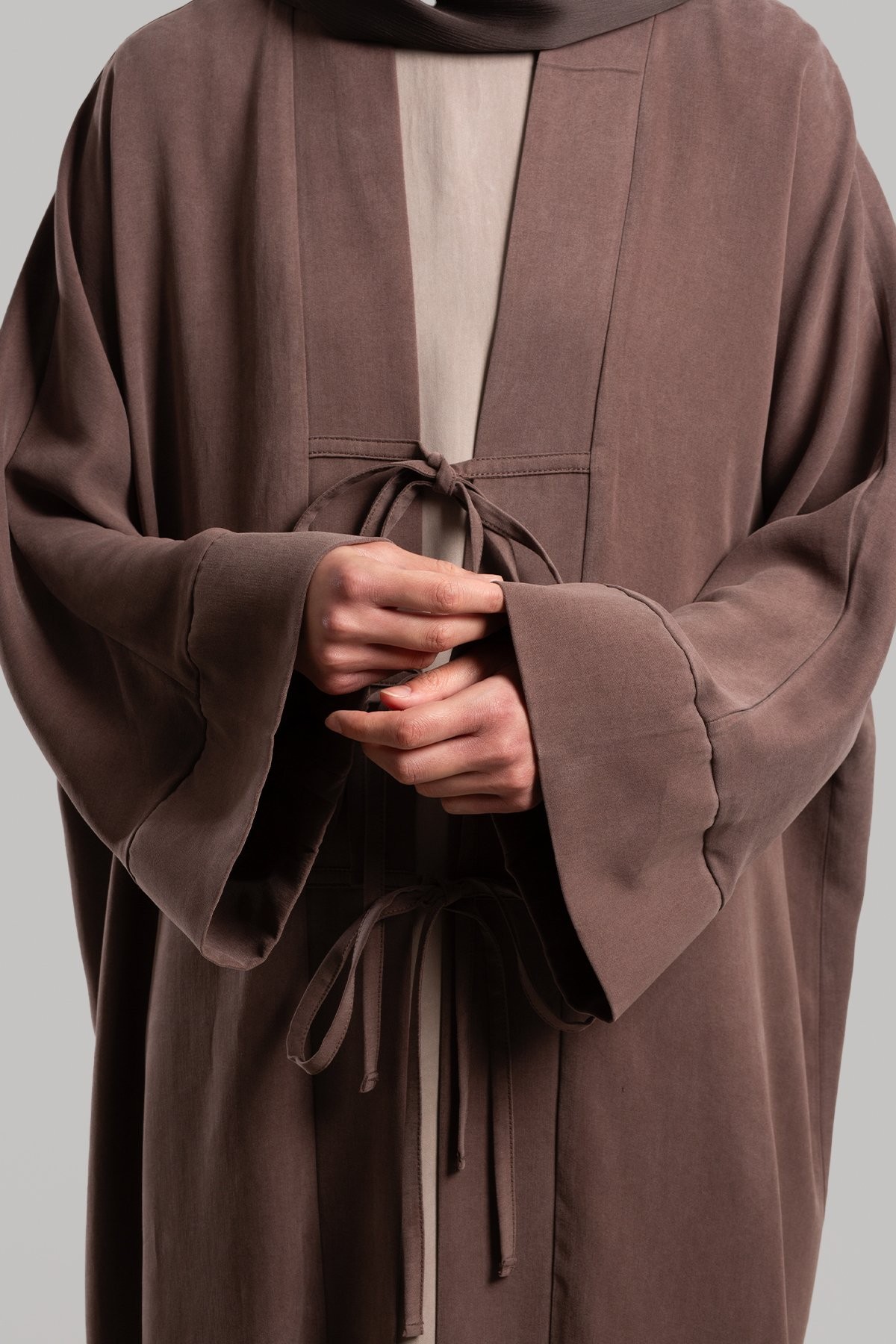 Fiyonklu Kupra Abaya