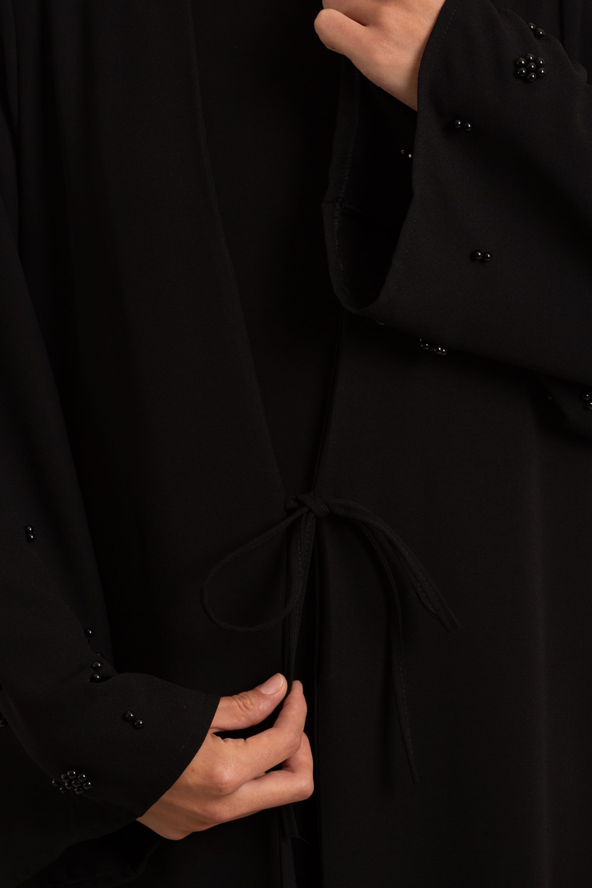 Boncuk Detaylı Abaya