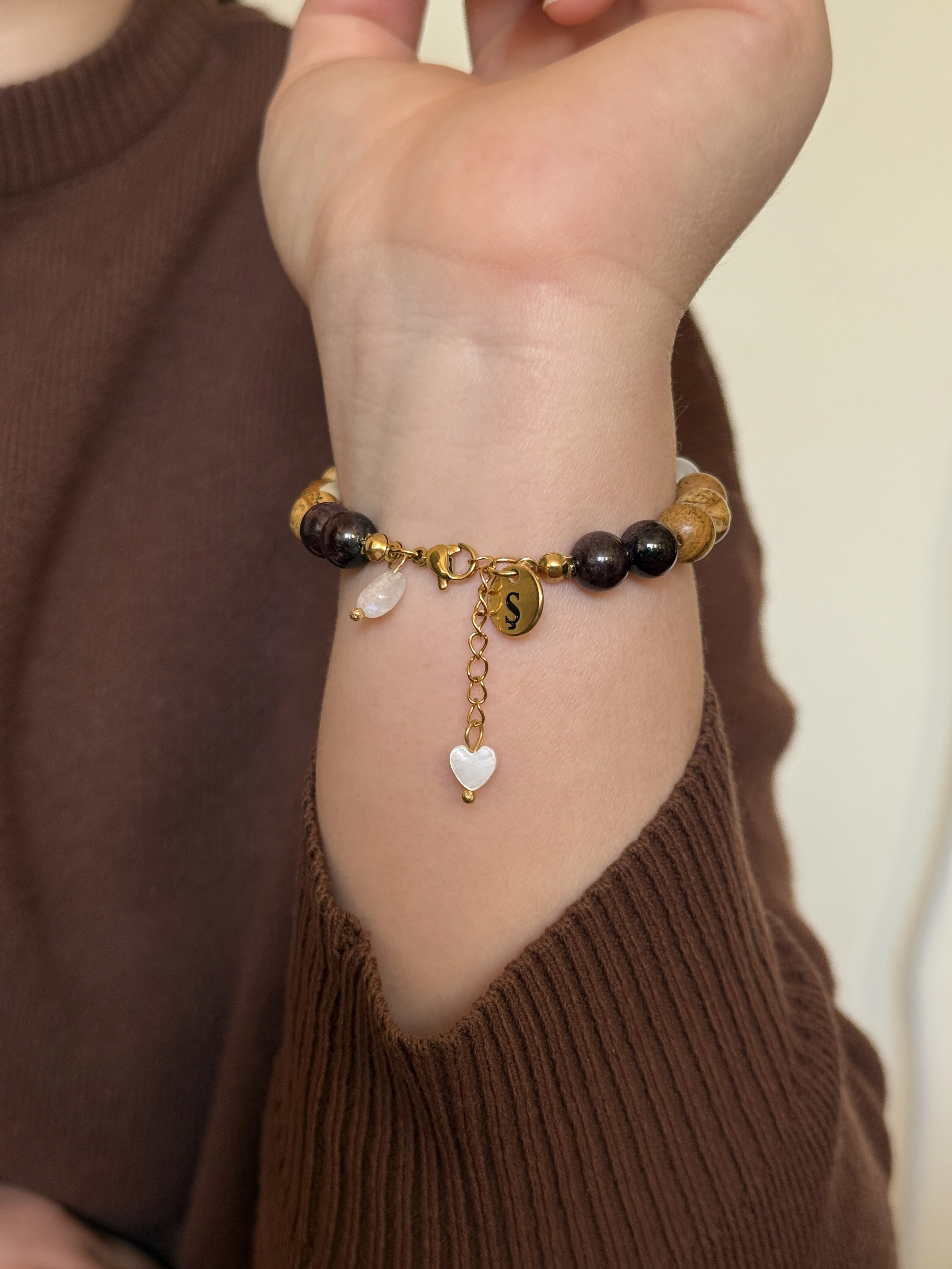 Oğlak Burcu Kişiye Özel Doğal Taş Harf Bileklik