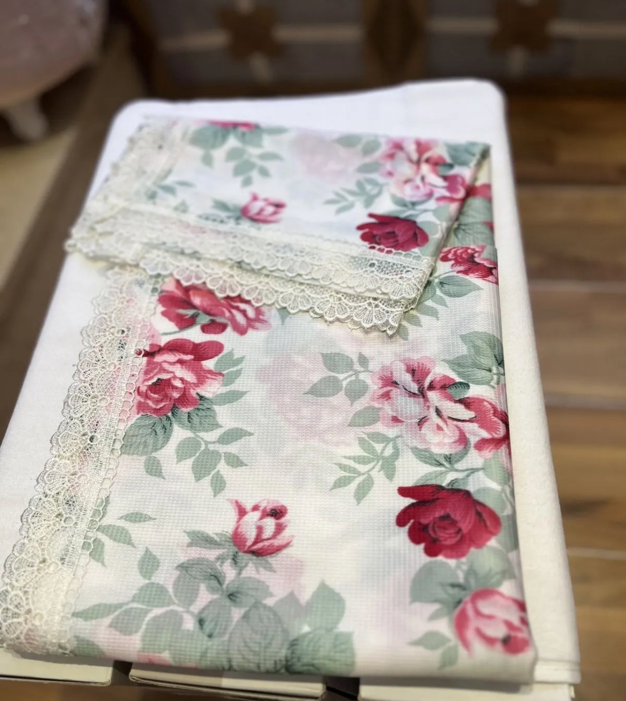 140x150 Raşel Güpürlü Sofra Bezi Yeşil Gül