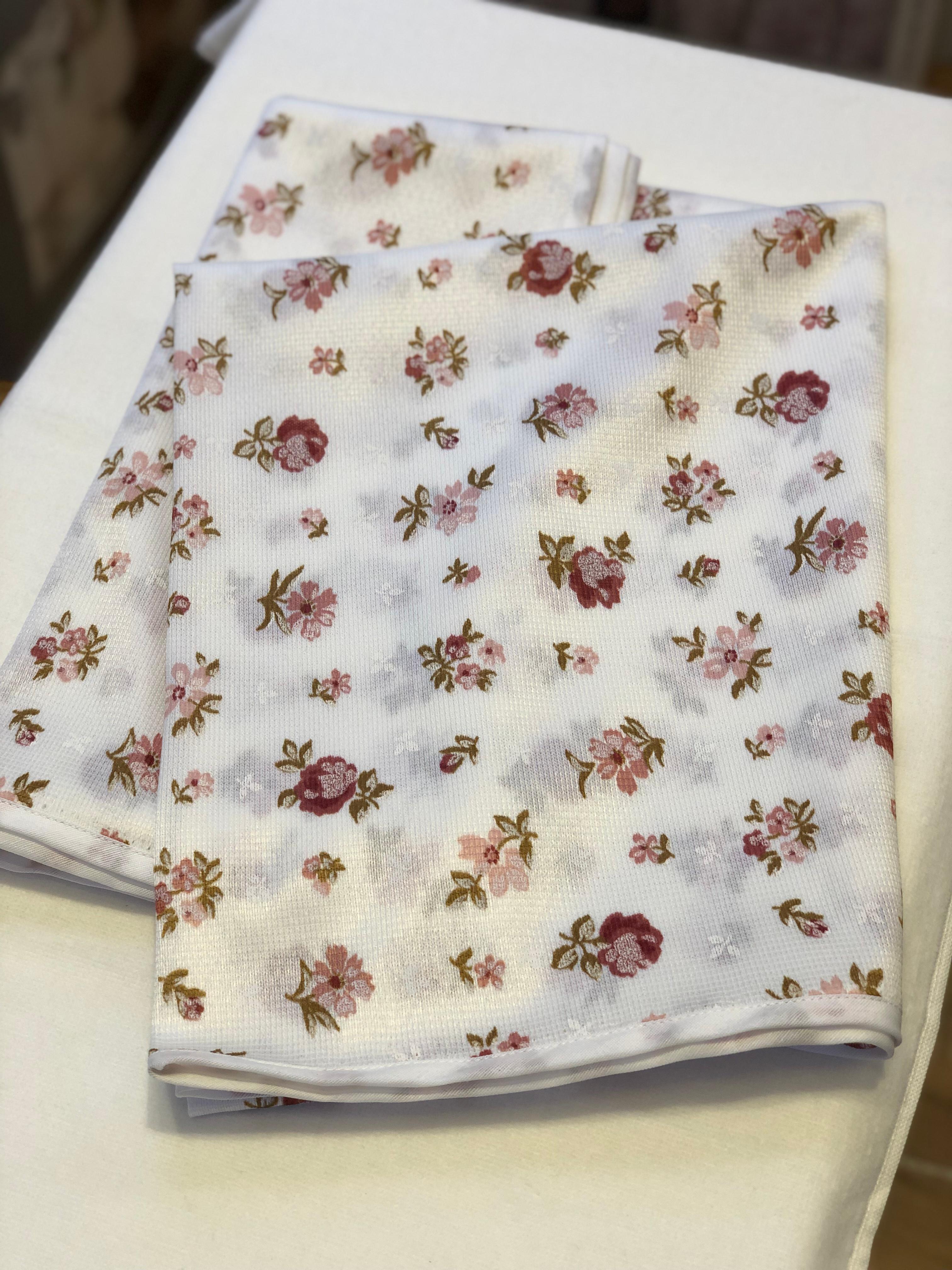 140x140 Raşel Leke Tutmaz Sofra/Masa Örtüsü Pudra Kırçiçeği