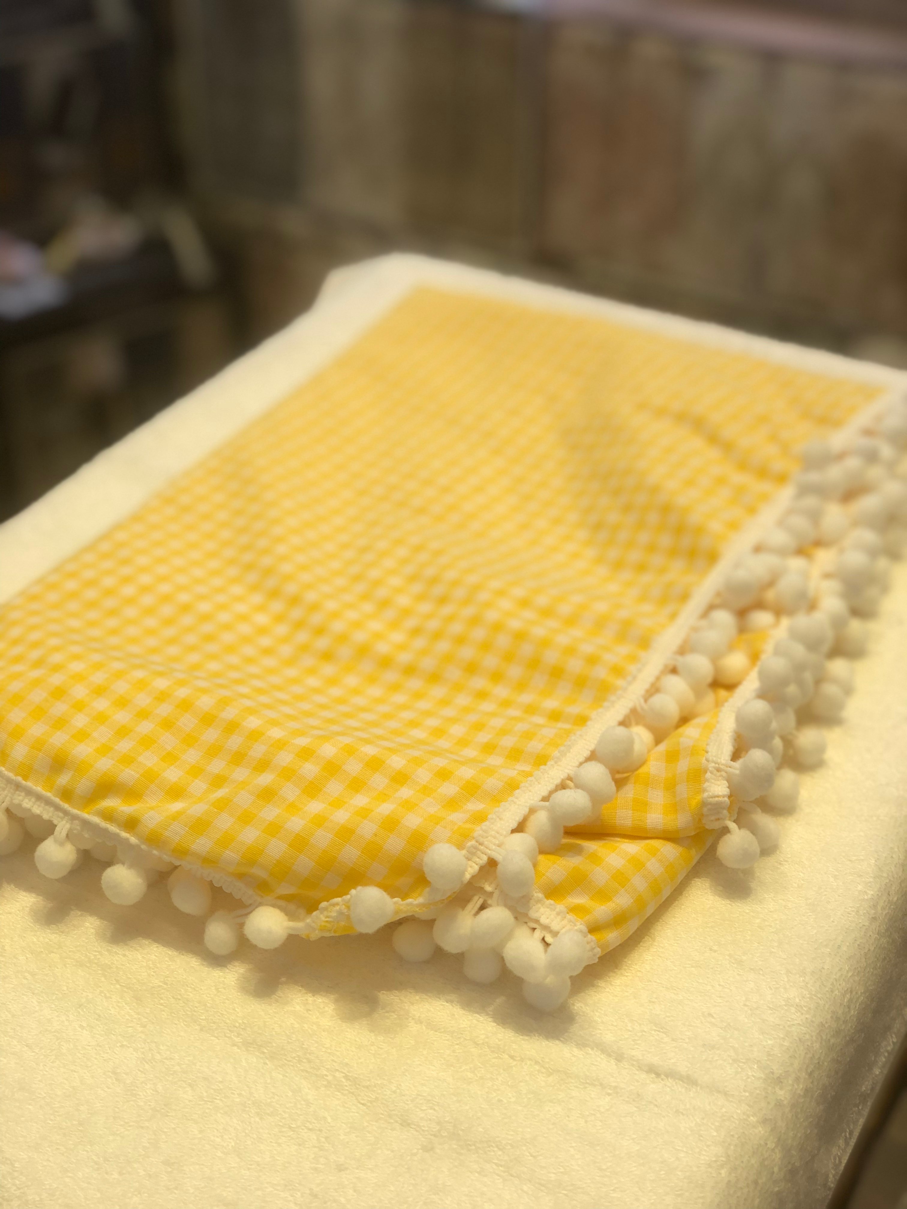 160x160 Ponponlu Ekose Sofra Bezi Sarı