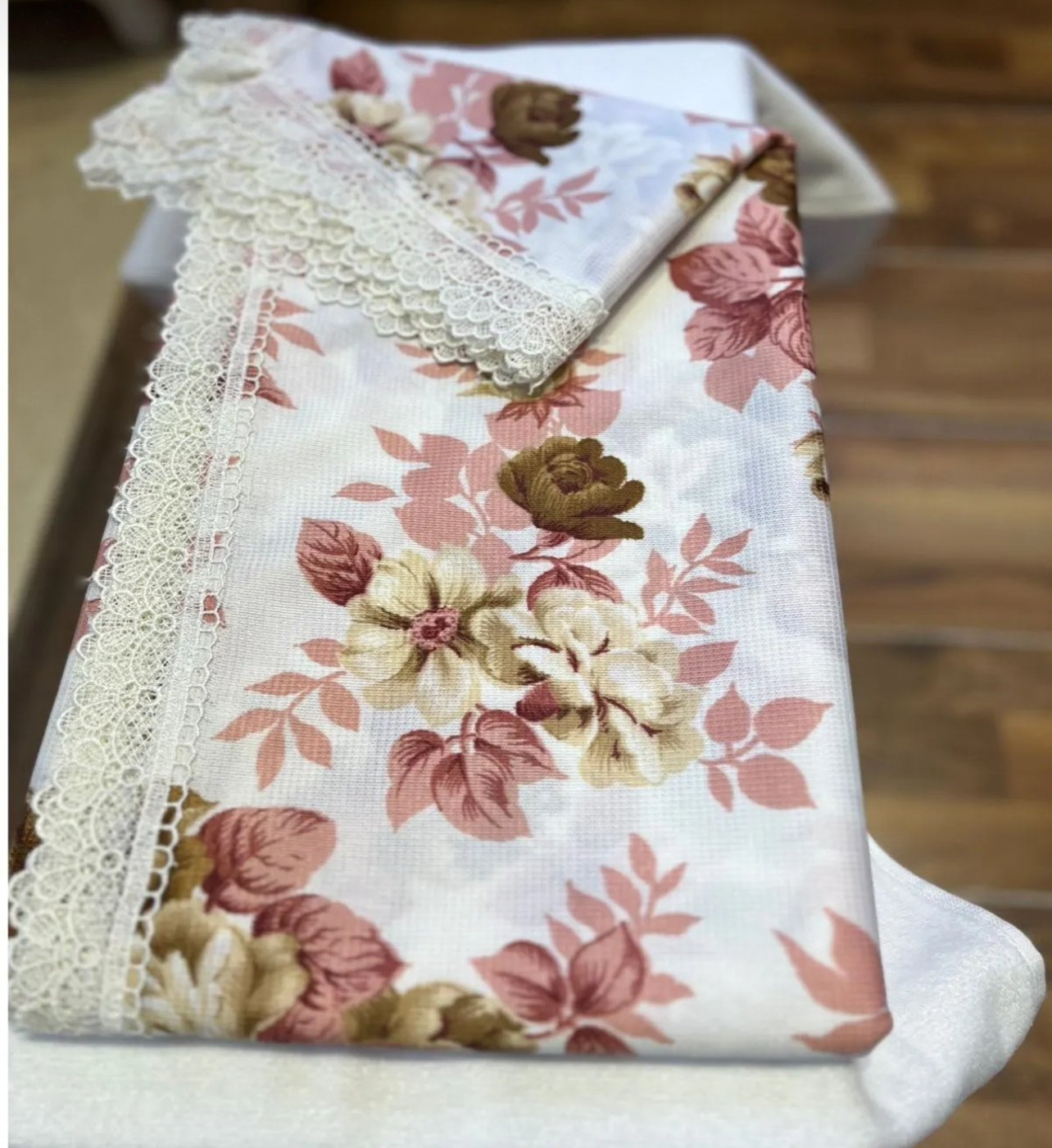 140x150 Raşel Güpürlü Sofra Bezi Pudra Gül