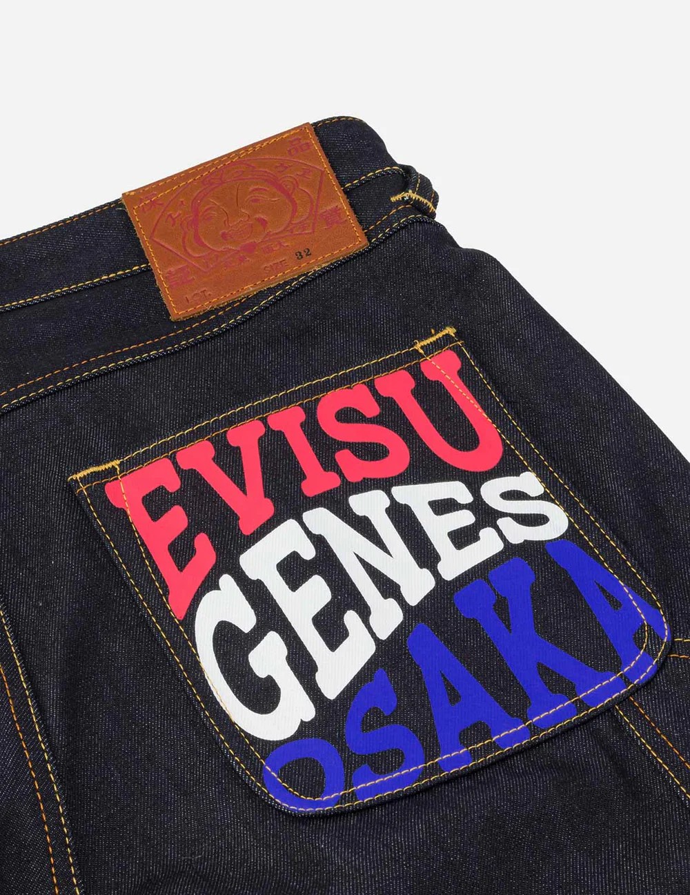 Seagull Embroidery and Slogan Print Rwgular Fit Denim Shorts