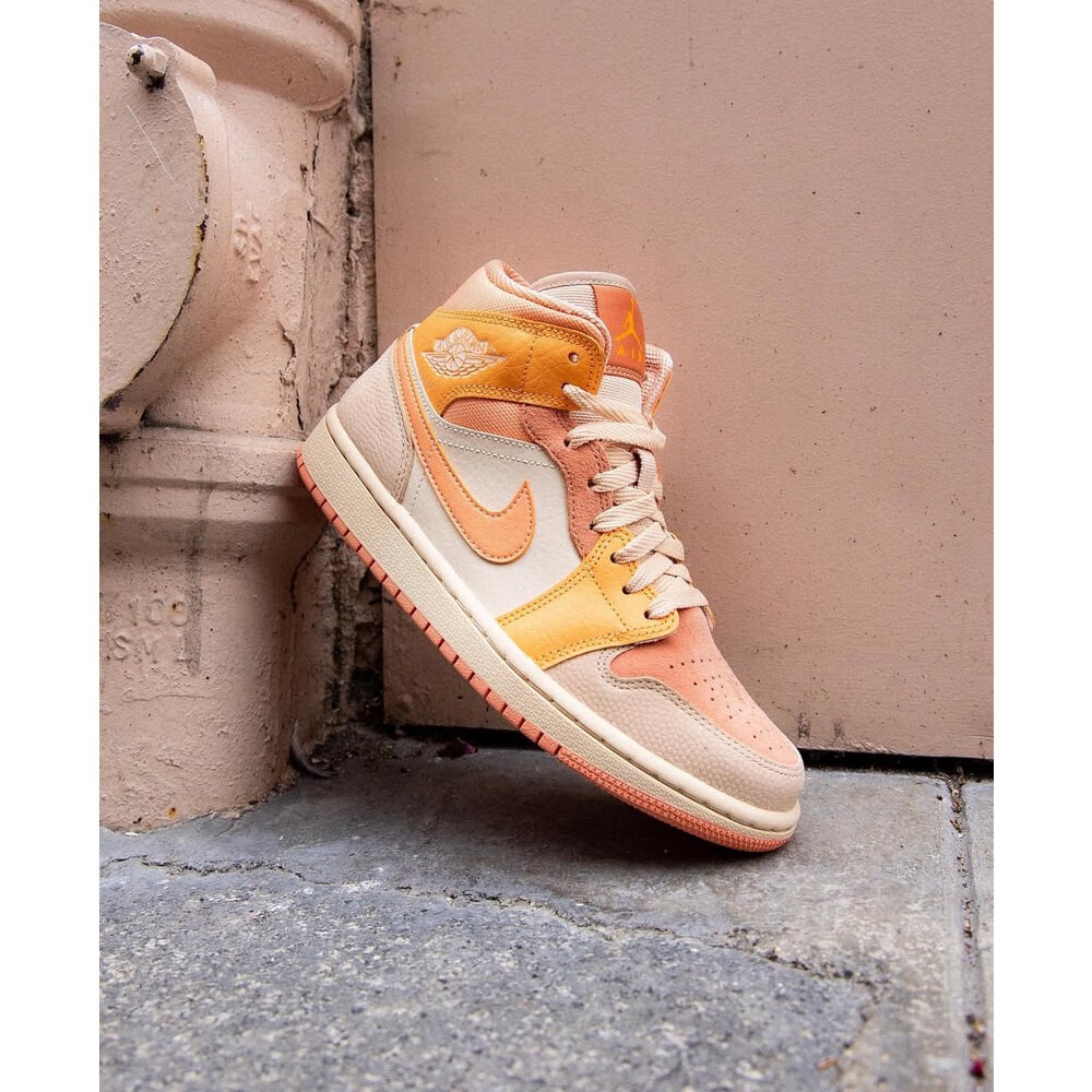 Nike Air Jordan Mid Apricot