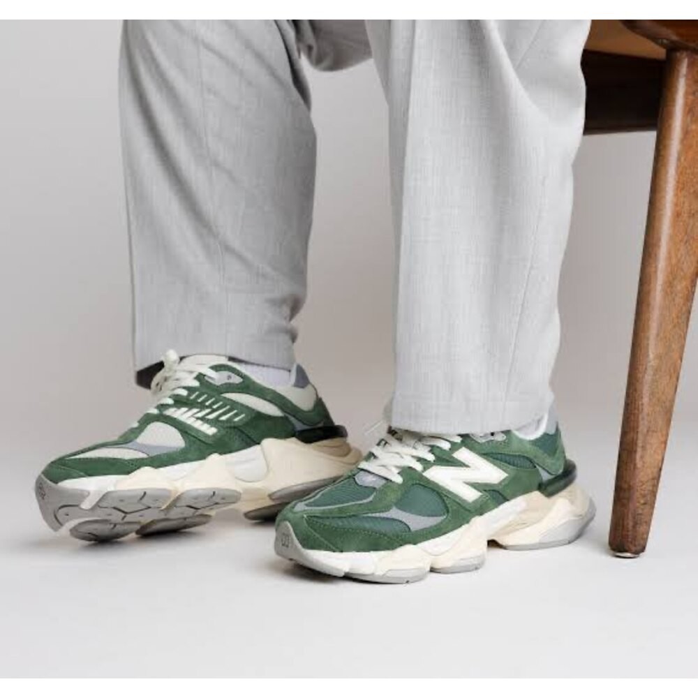 New Balance 9060 Green Sued