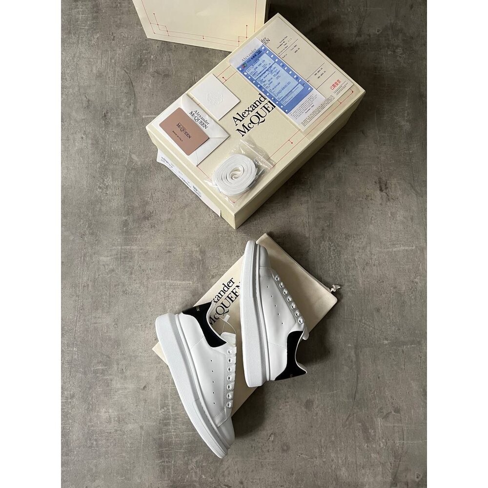 Alexander McQueen Classic