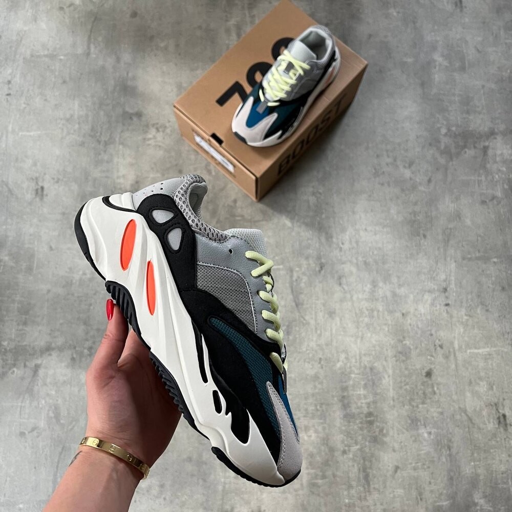 Adidas Yeezy 700 wawe Runner