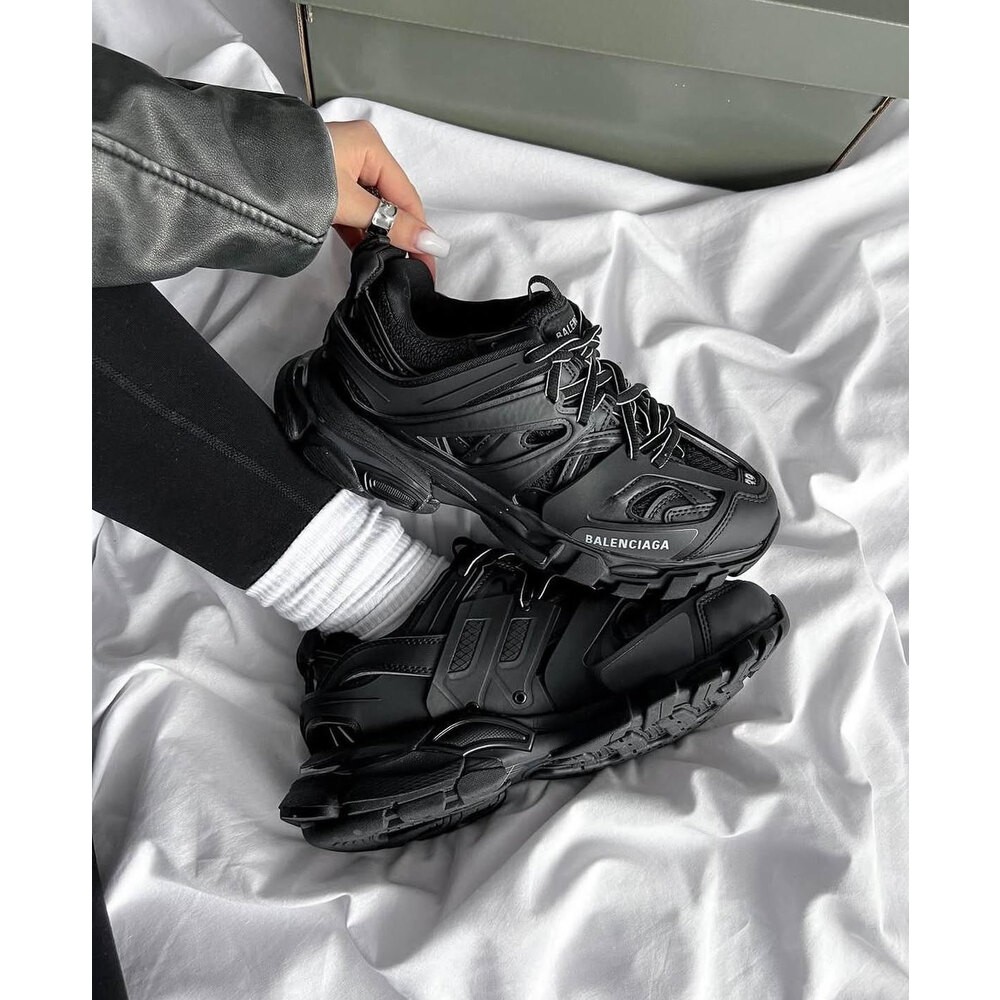 Balenciaga Track Black