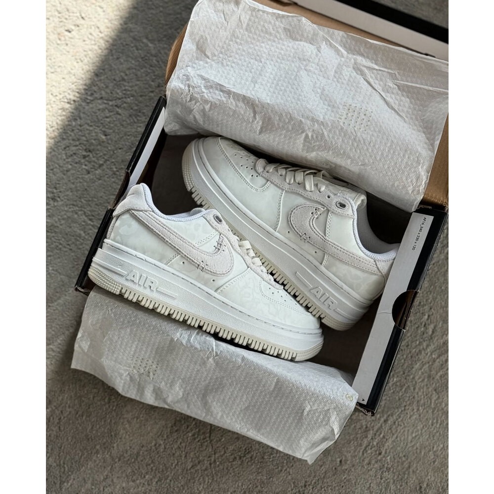 Nike Air Force 1 “ Luxe Co Unisex Sneaker “