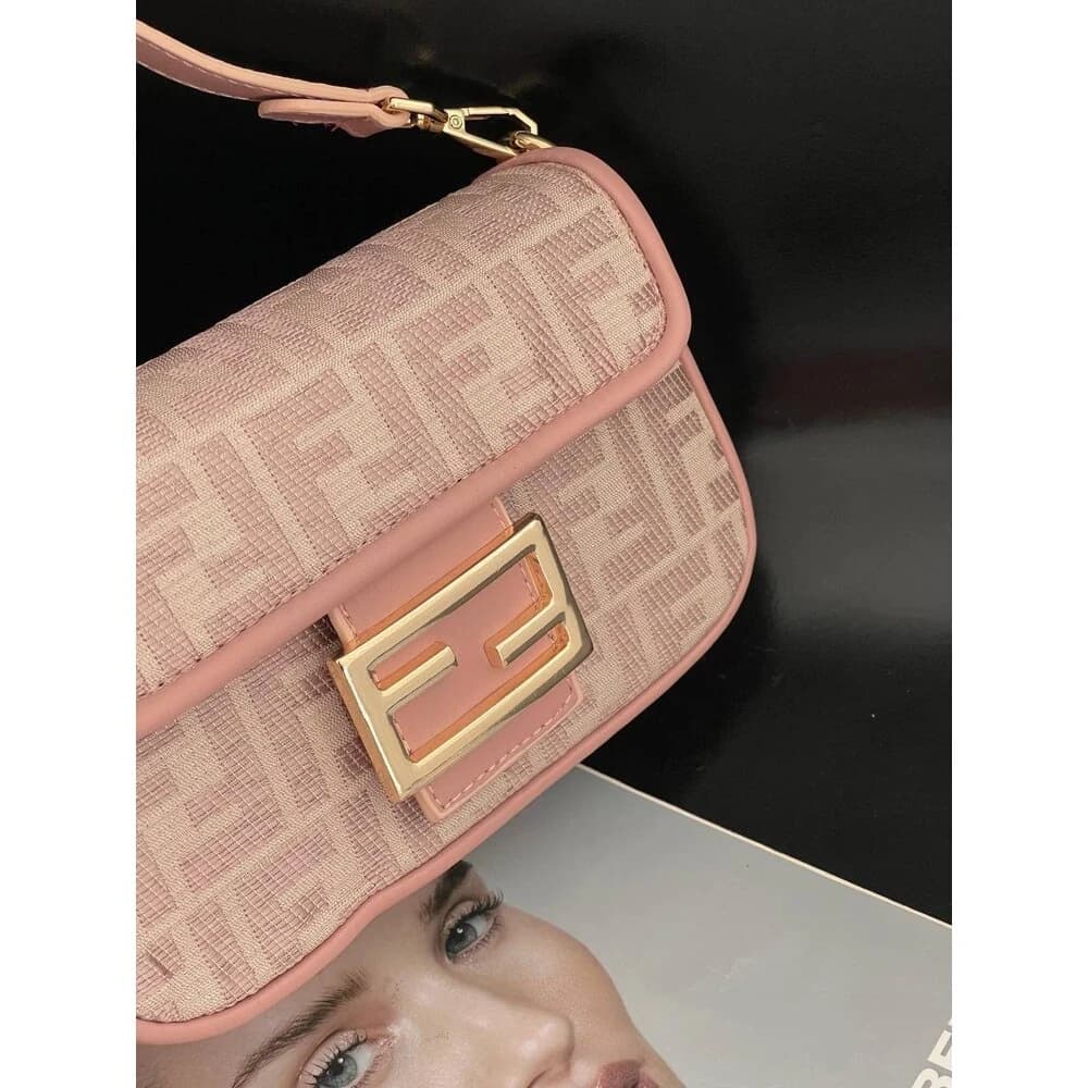 Fendi Baget Mini Bag Pink görsel 4