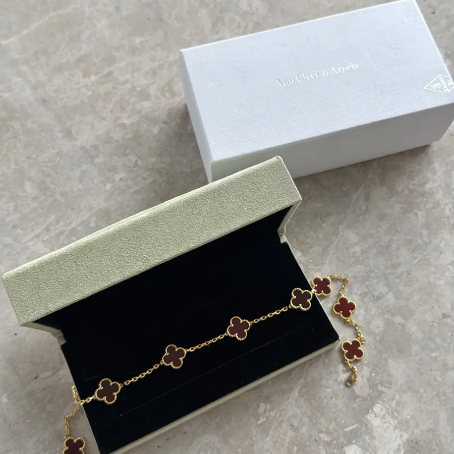 Van Cleef Gold Bordo Kolye (Premium)