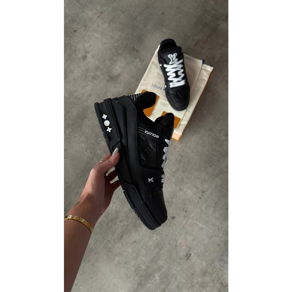 Louis Vuitton Tranier görsel 2