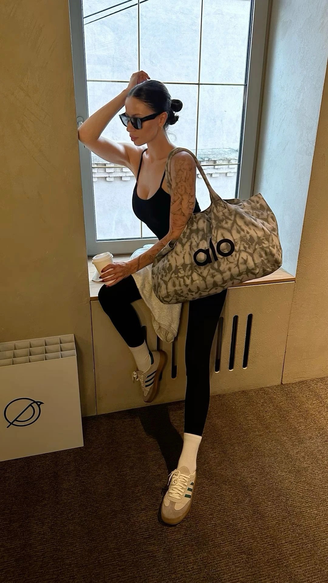 Alo Yoga iconic Shopper Grey Tiedye Askılı Gündelik Veya Spor Çanta