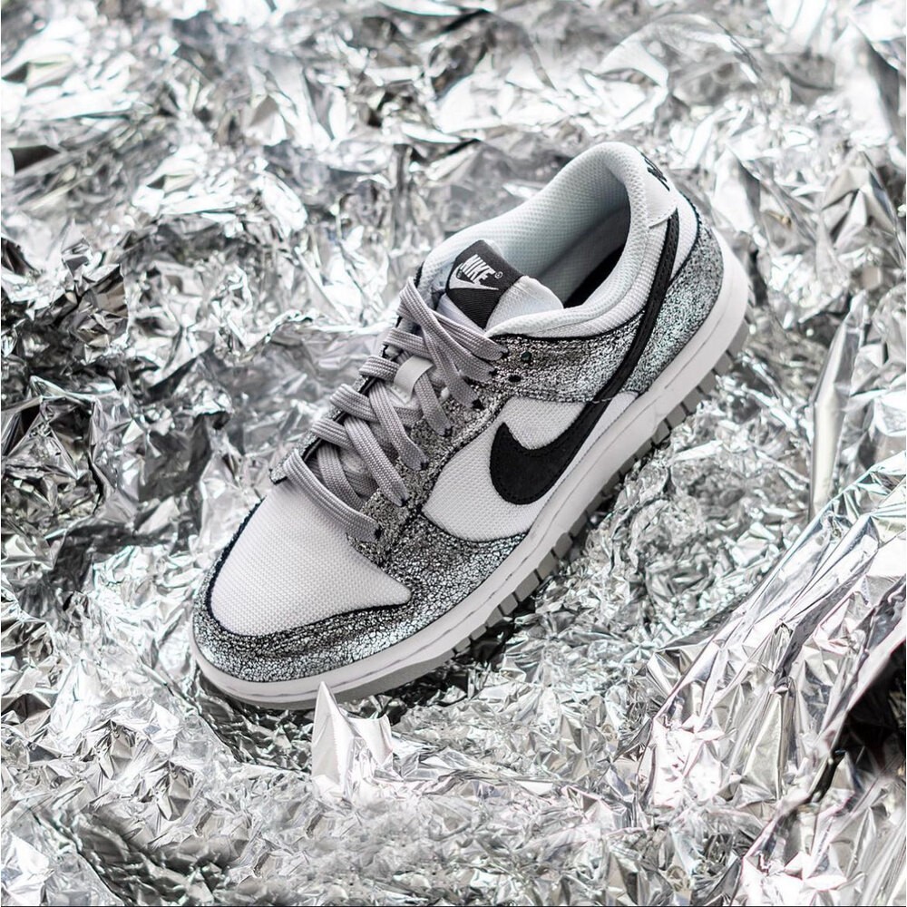 Nike LOW GOLDEN GALS METALLIC SILVER