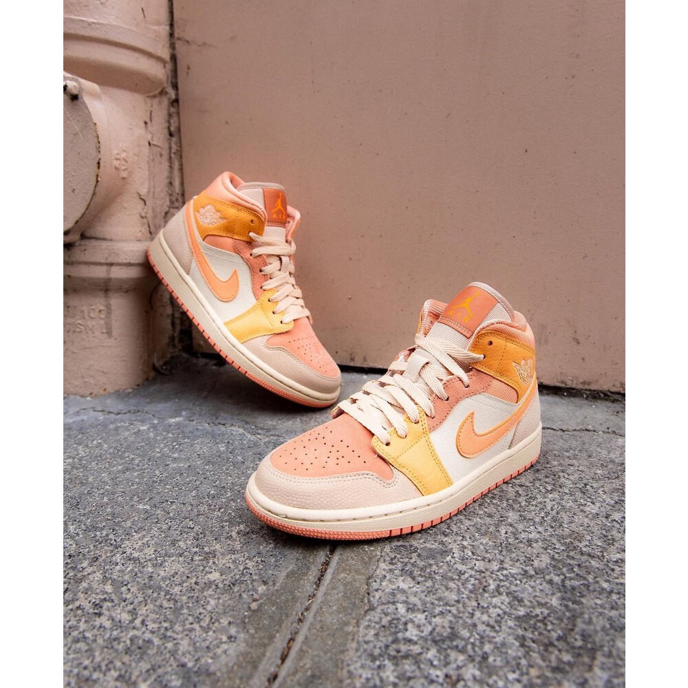 Nike Air Jordan Mid Apricot